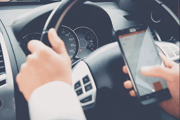 Adults Continue to Drive Distracted