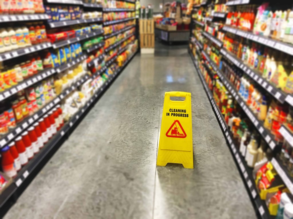 Resbalones y caídas en supermercados de Nueva York